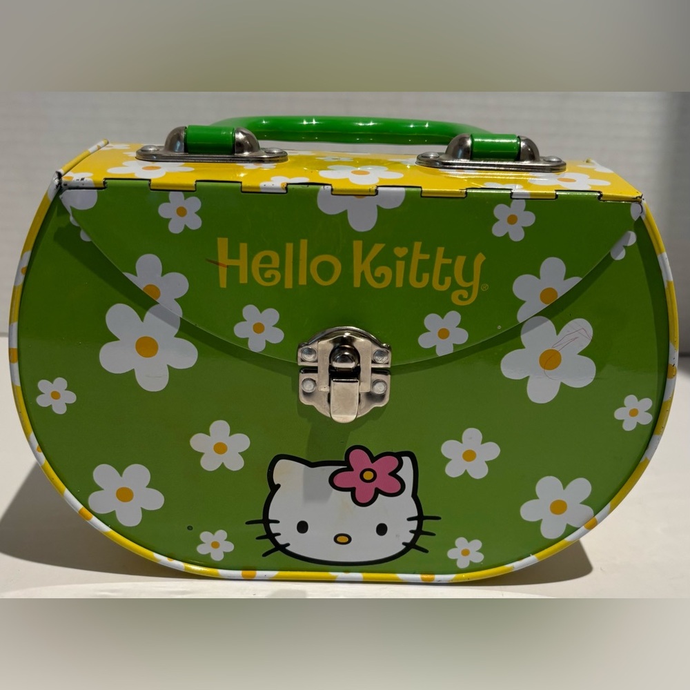 Vintage SANRIO 2003 HELLO KITTY Metal TIN BOX Carrying CASE Purse With Handle